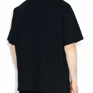 black Solid Color Drop Shoulder T-Shirt